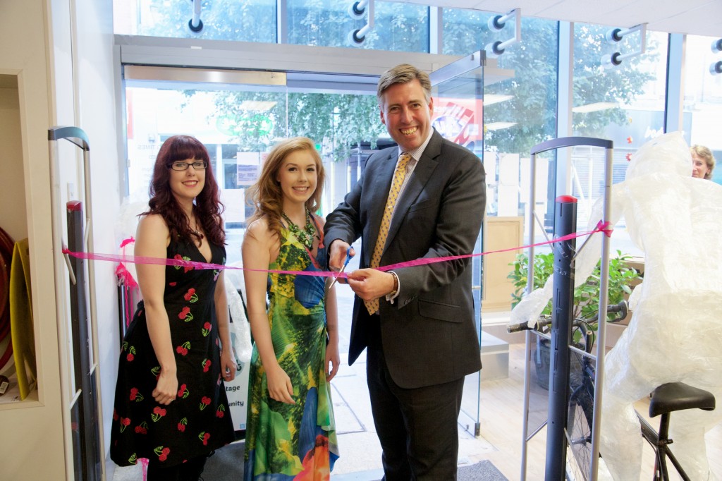 Art with a Heart reopened
